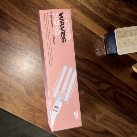 Insert Name Here (INH) 25mm hair waver - Picture 4 of 4